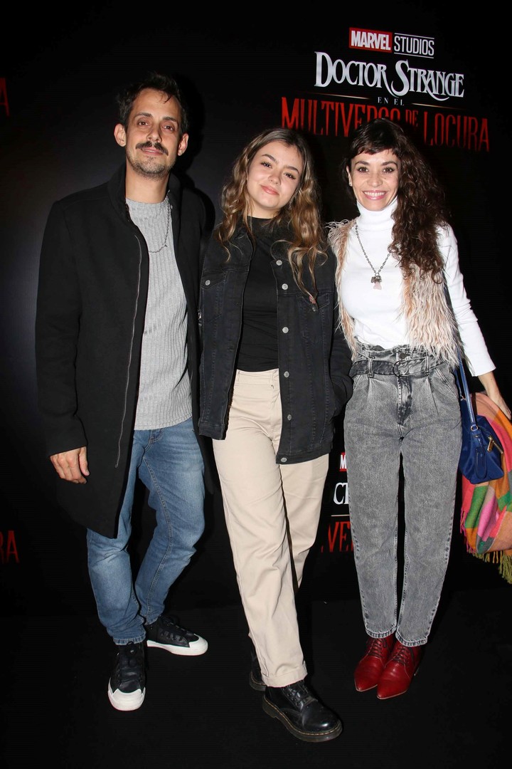 Salida familiar, con Radagast, su hija, y Fernanda. Foto: Movilpress