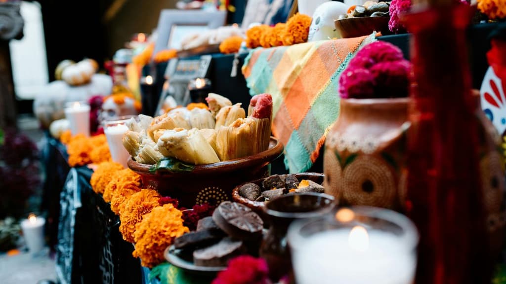 Celebra el Día de Muertos en el Kiosco Morisco con arte, comida y catrinas ¡GRATIS! | Foto: Canva