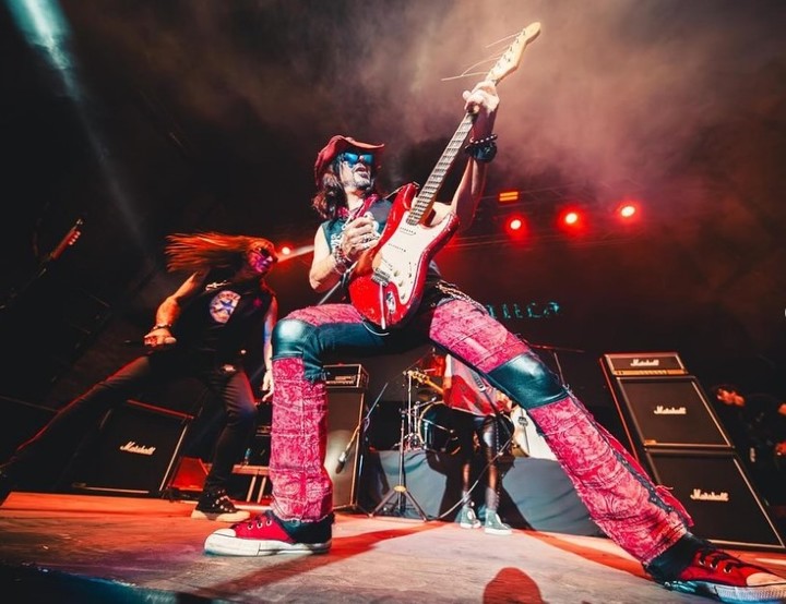 Walter Giardino en vivo con Rata Blanca. Foto: IG