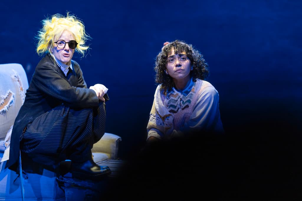 La niña, la barca y el canario, una obra de teatro sobre migración e infancia | Foto: Tercera Llamada