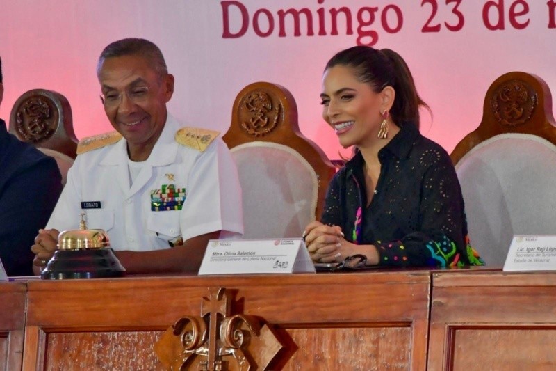 Lobato Camacho, explicó que es significativo que la Lotería Nacional haya decidido honrar este bicentenario con un billete conmemorativo. ESPECIAL/Gobierno de México