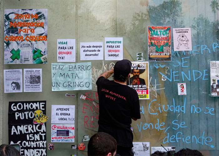 Decenas marchan en CdMx contra la gentrificación