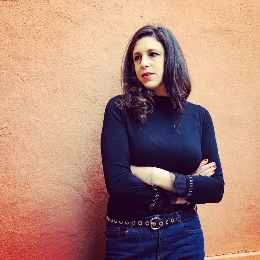 Retrato de la escritora argentina Ariana Harwicz.