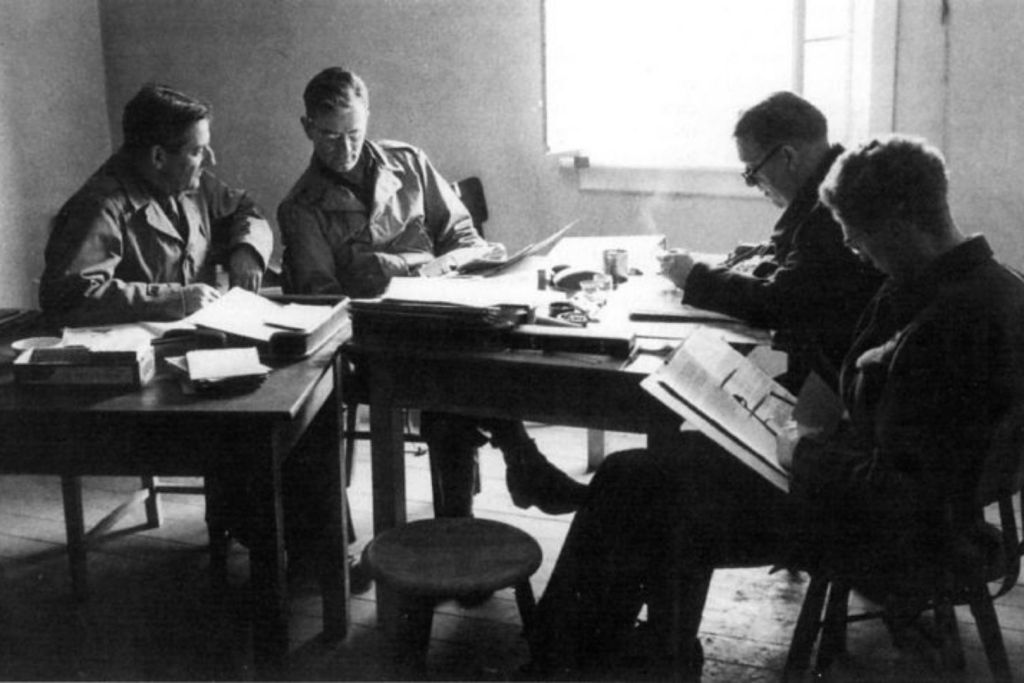 Entre los científicos y agentes que formaban parte de la misión Alsos destacaban figuras como Goudsmit, Wardenburg, Welsh y Cecil, protagonistas silenciosos de una carrera contrarreloj