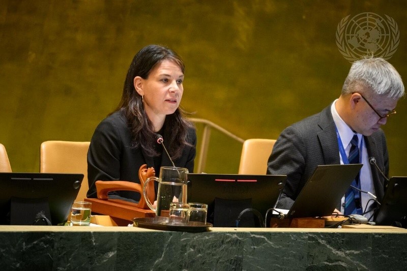 Imagen de Annalena Baerbock presidenta de la octogésima Sesión General de la Asamblea. UNPHOTO/LOEY FELIPE