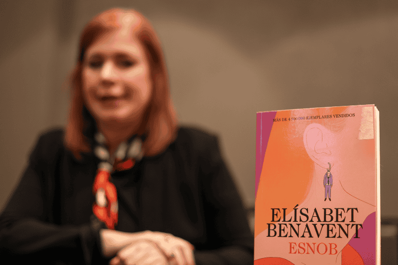 Entrevista con la escritora española Elisabet Benavent en la Feria Internacional del Libro de Guadalajara. EL INFORMADOR/A. Navarro Entrevista con la escritora española Elisabet Benavent en la Feria Internacional del Libro de Guadalajara. EL INFORMADOR/A. Navarro