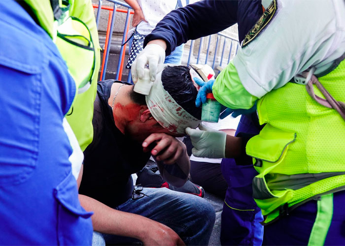 Periodistas y civiles fueron blancos de agresiones en la marcha de la