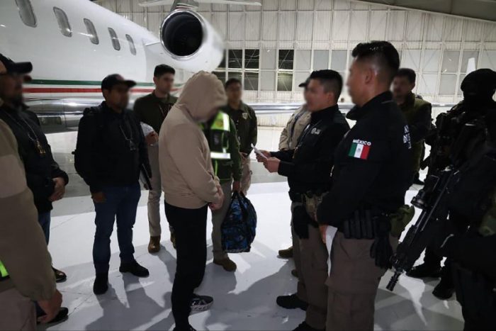 Tras ser expulsado de Paraguay, el exsecretario de Seguridad Pública de Tabasco, Hernán Bermúdez Requena, arriba a México.