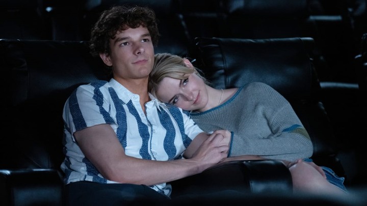 Mason Thames y Mckenna Grace en el drama romántico. Foto prensa
