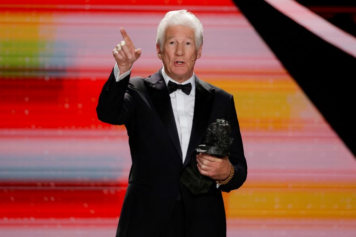 Richard Gere con su Goya en Granada. Foto: Reuters