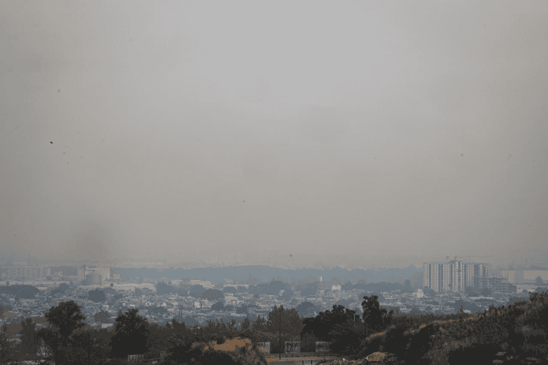 En 2025 se registraron 239 con mala calidad de aire en el Área Metropolitana de Guadalajara, un incremento del 251 por ciento frente a 2024. EL INFORMADOR/J. Acosta 