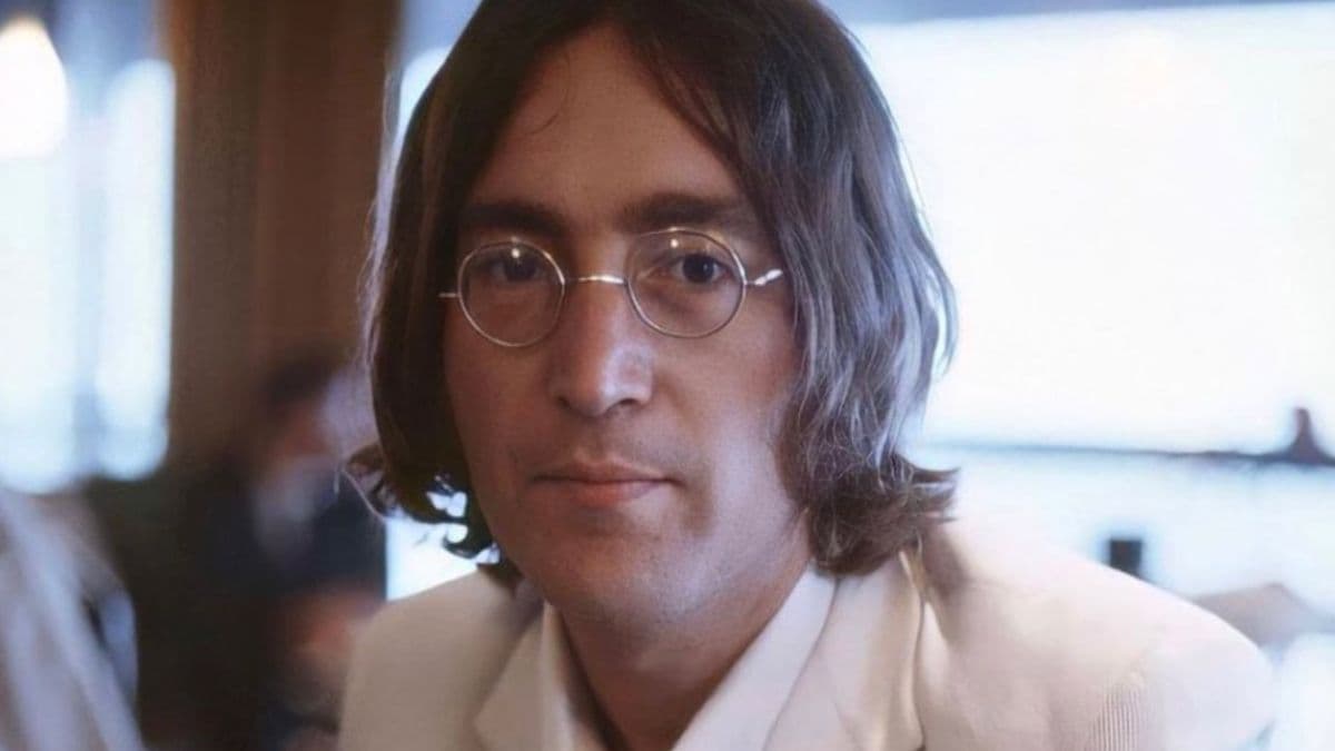 Si eres fan de los Beatles, no te puedes perder el tributo a John Lennon.