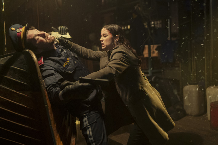 Eve es como John Wick: puede enfrentar a decenas de asesinos, y saldrá herida, pero viva.