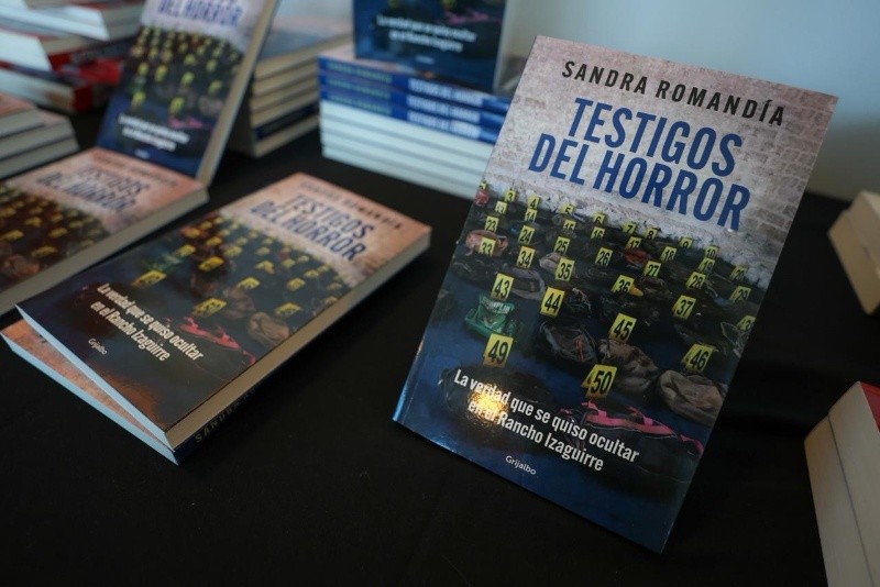 El libro que data la verdad oculta tras el caso del Rancho Izaguirre desde la perspectiva de la periodista Sandra Romandía. EL INFORMADOR / A. Navarro El libro que data la verdad oculta tras el caso del Rancho Izaguirre desde la perspectiva de la periodista Sandra Romandía. EL INFORMADOR / A. Navarro