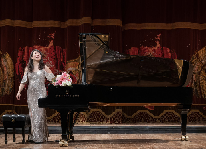 Para los bises, Claire Huangci elegió composiciones de George Gershwin. Allí desplegó su faceta lúdica. Foto: Liliana Morsia