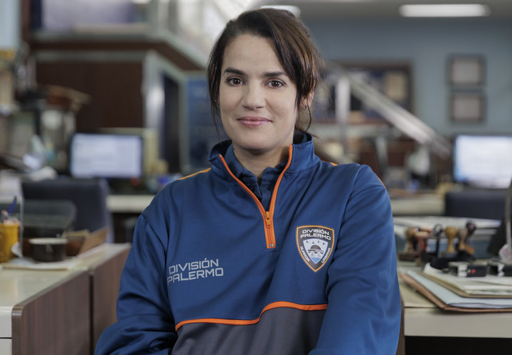 Pilar Gamboa, en División Palermo, la actriz se mueve en silla de ruedas. Foto Tomás Francisco Cuesta/Netflix